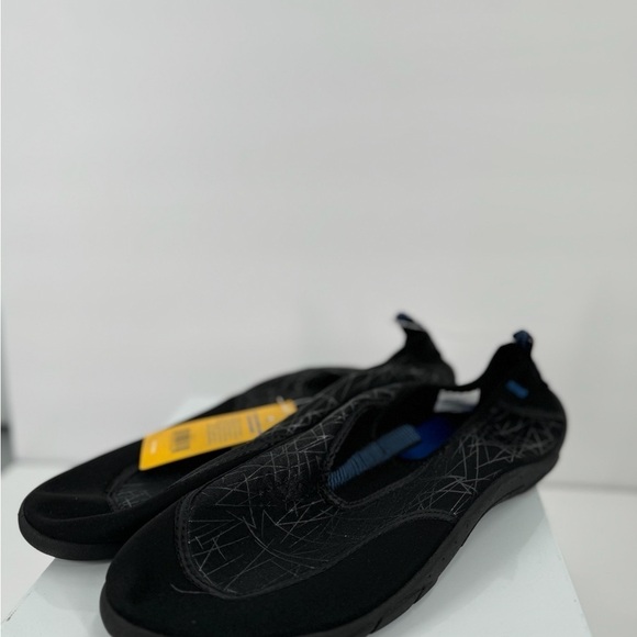 Everest Outdoor/Swim Shoes Mens Size 13 NEW - Picture 2 of 6